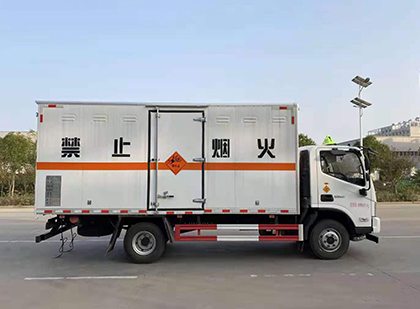 辰溪爆破器材运输车